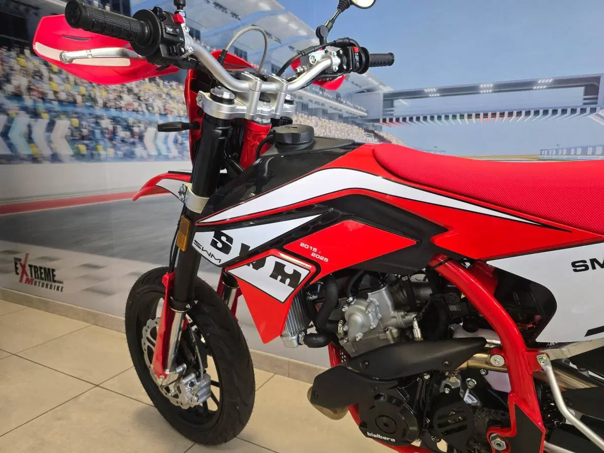Swm SM 125 R Reborn (2026) (8)