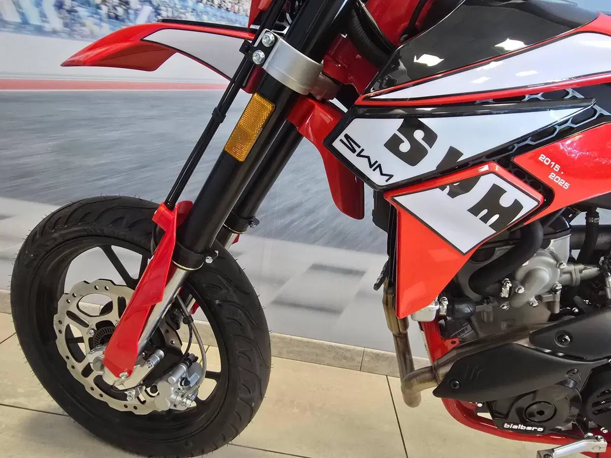 Swm SM 125 R Reborn (2026) (10)