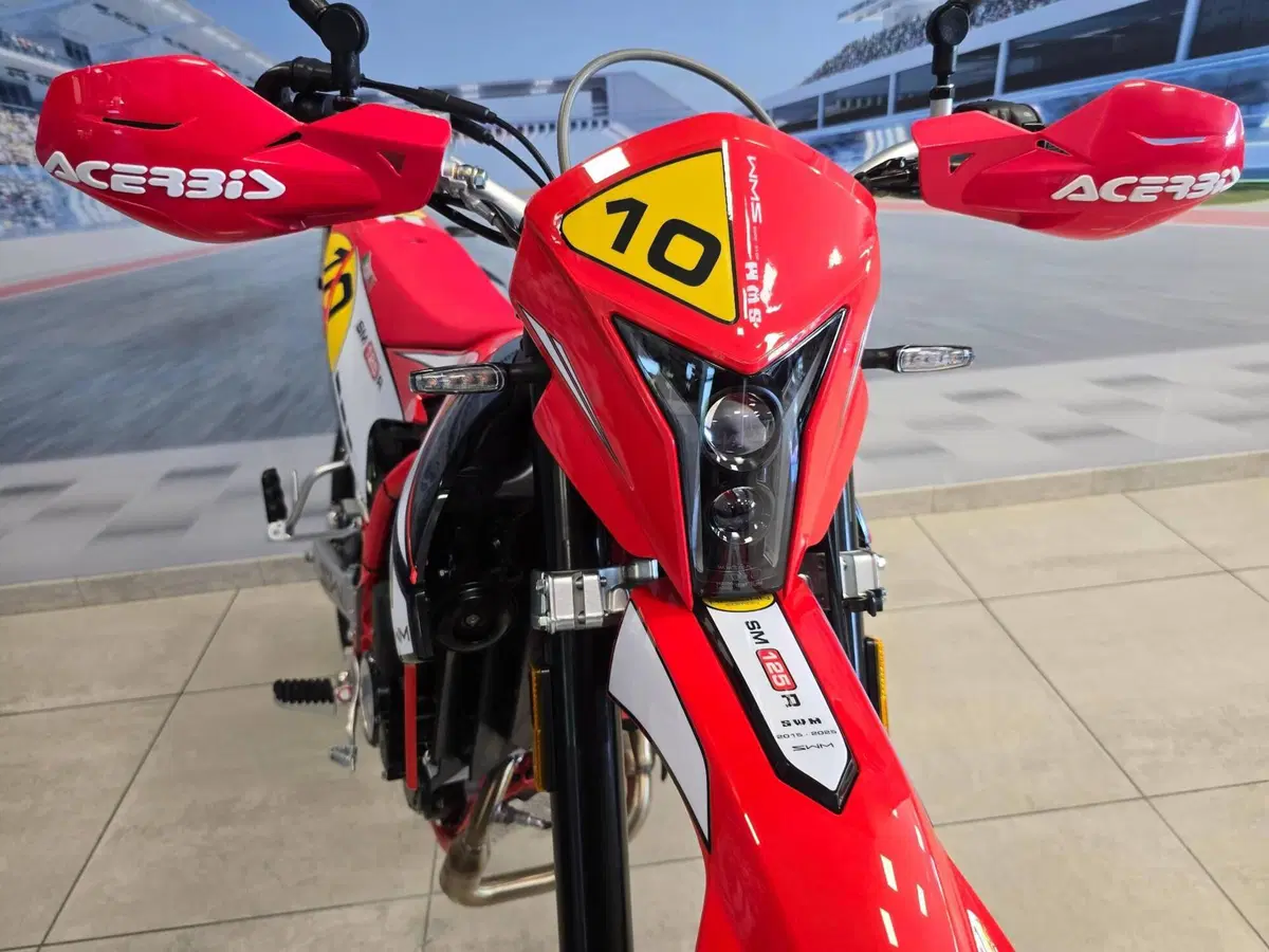 Swm SM 125 R Reborn (2026) (15)