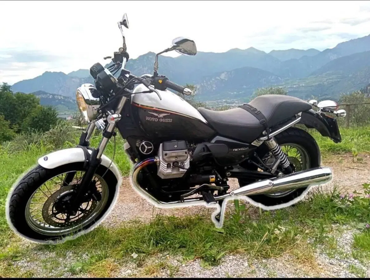 Moto Guzzi Nevada 750 Anniversario (2012 - 13) (2)