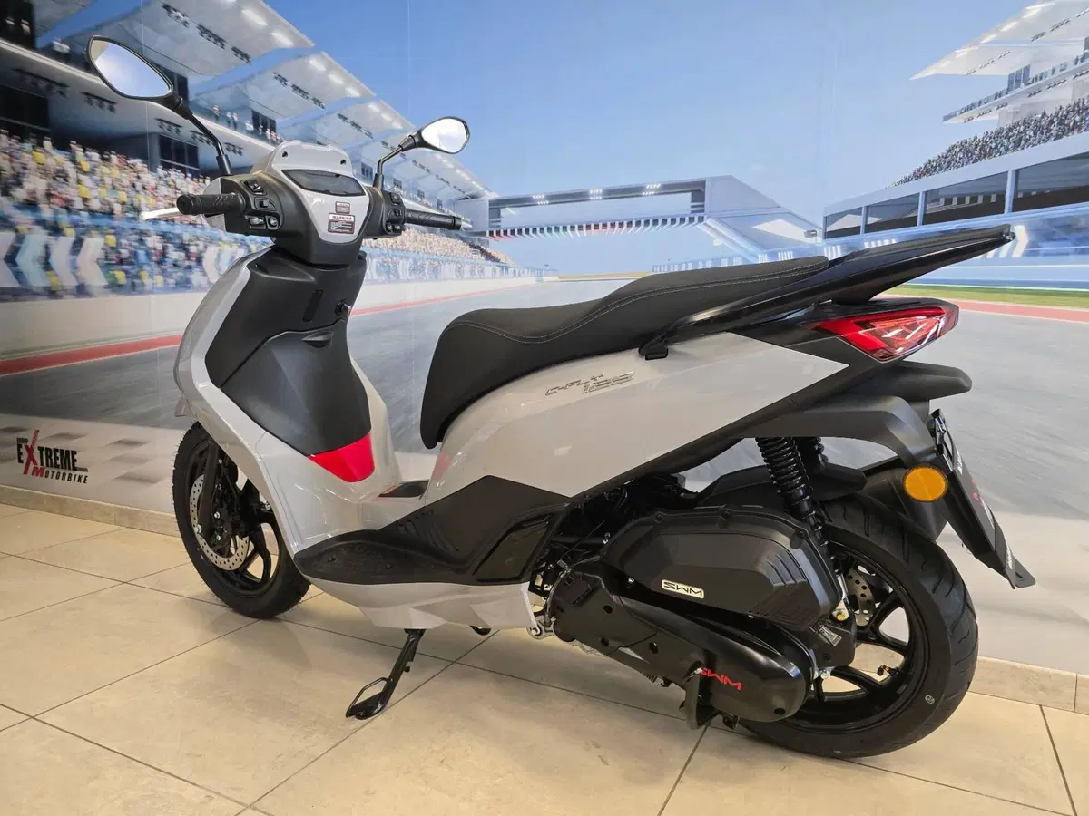 Swm C-Fly 125 (2026) (6)