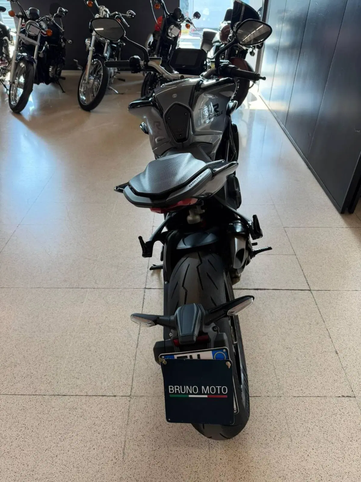 MV Agusta Brutale 800 RR (2021 - 25) (2)