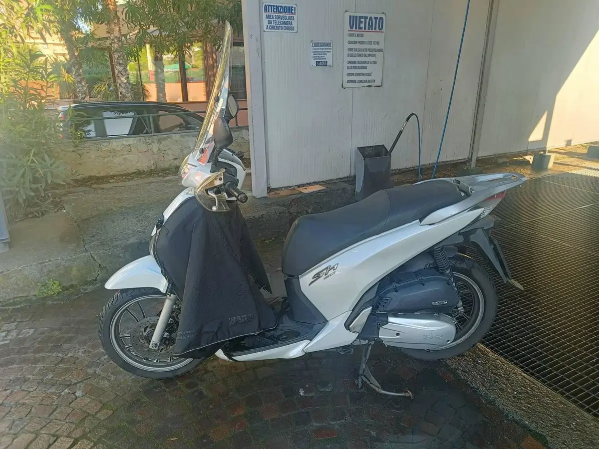 Honda SH 150i ABS (2013 - 16) (3)