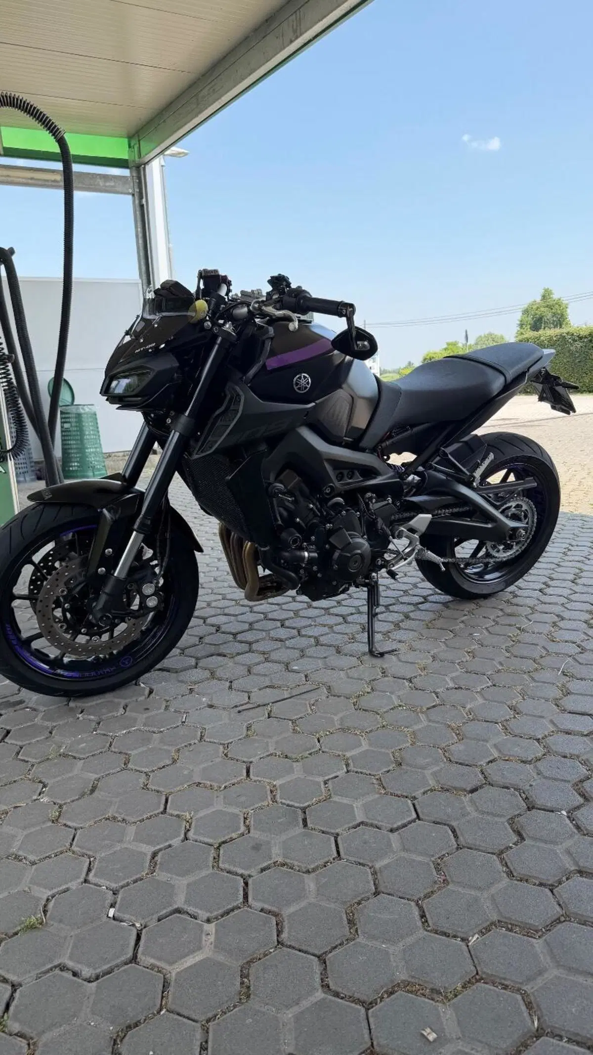 Yamaha MT-09 (2017 - 20) (2)
