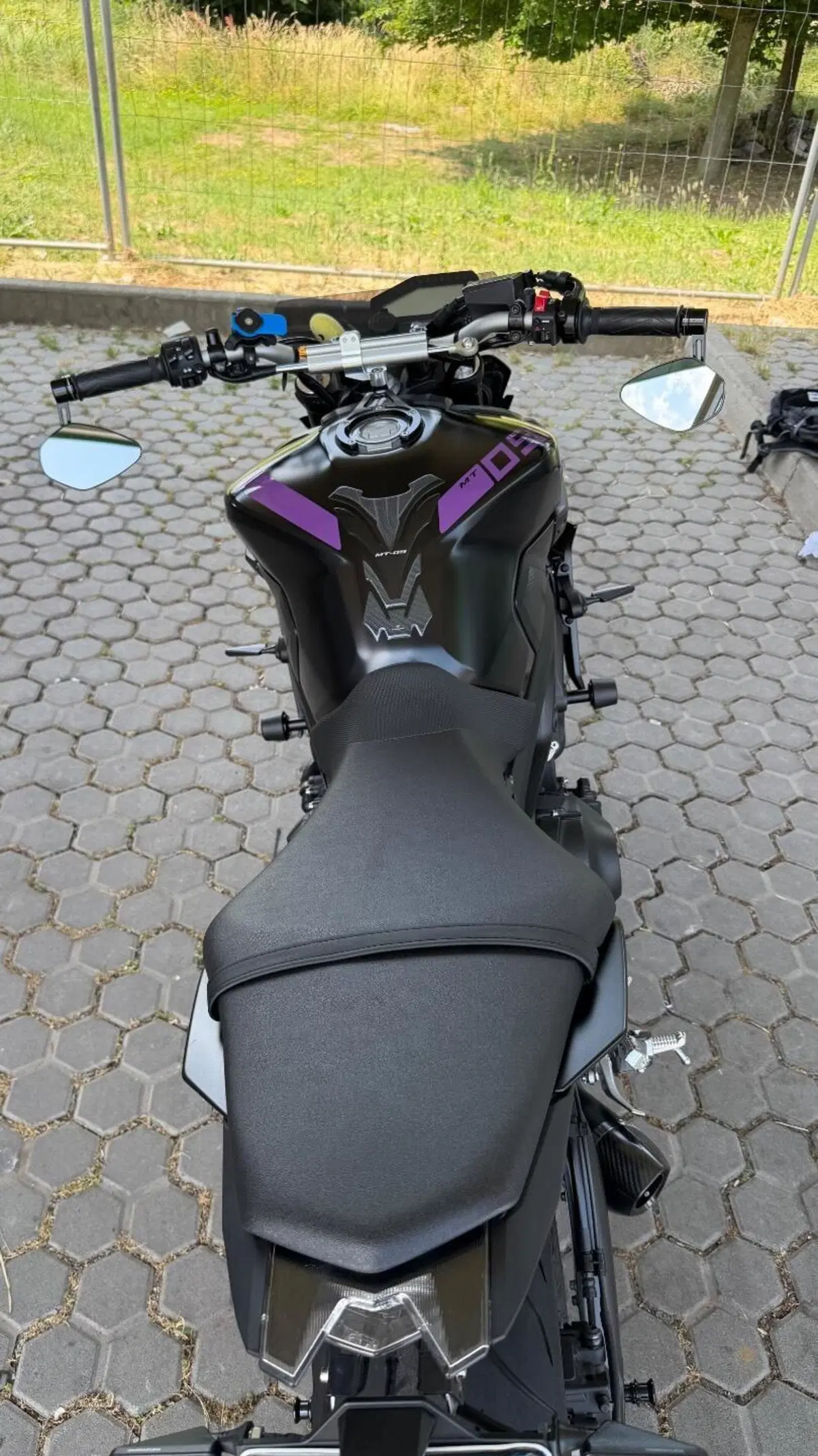 Yamaha MT-09 (2017 - 20) (4)