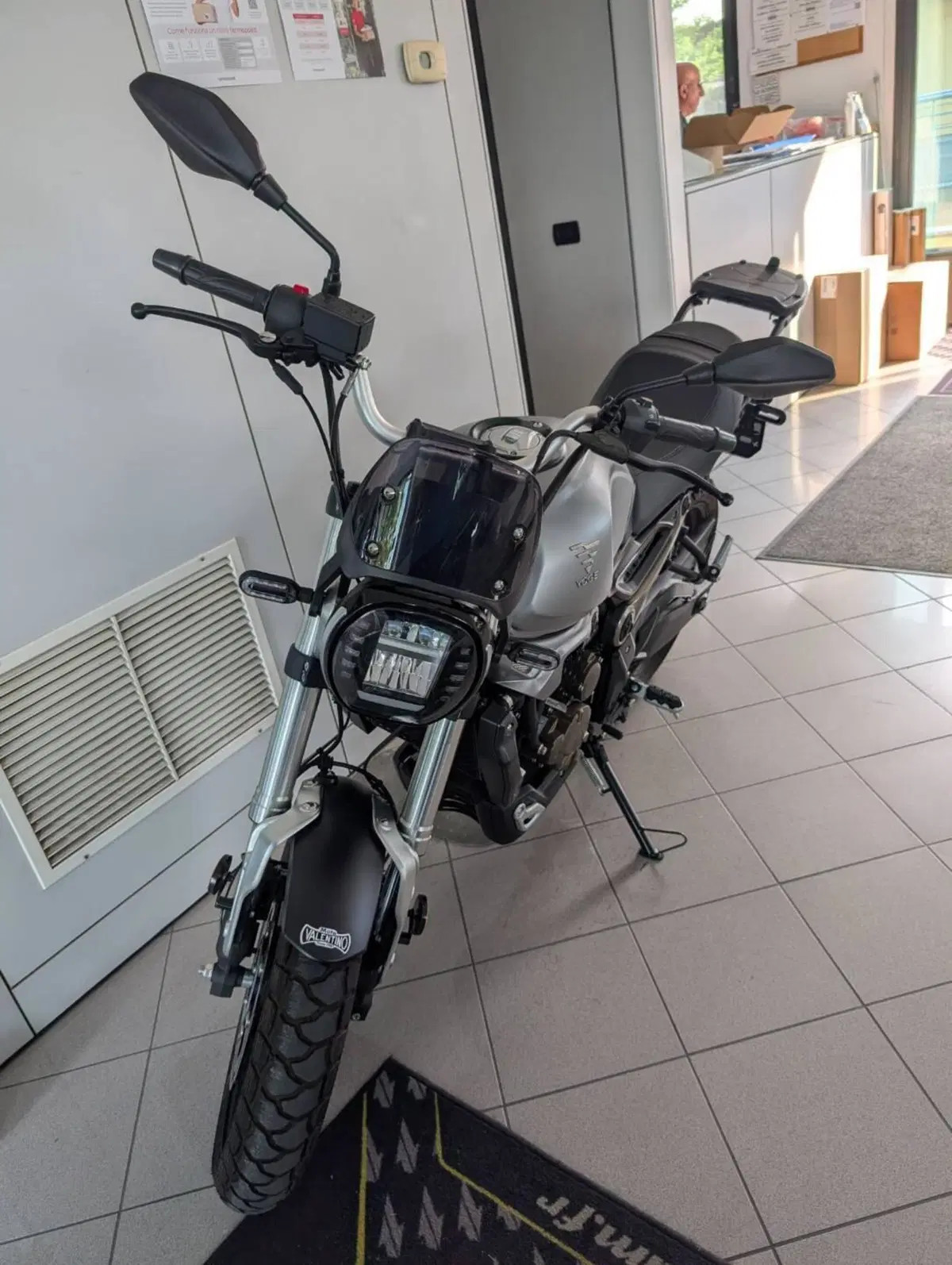 Voge Trofeo 300ACX Scrambler (2021 - 26) (2)