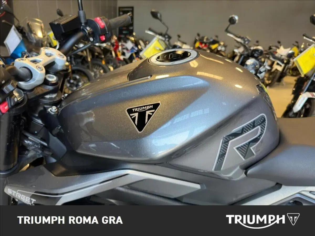 Triumph Street Triple 765 R (2023 - 26) (9)