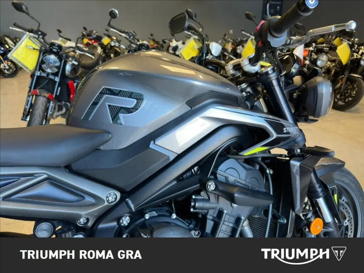 Triumph Street Triple 765 R (2023 - 26) (8)