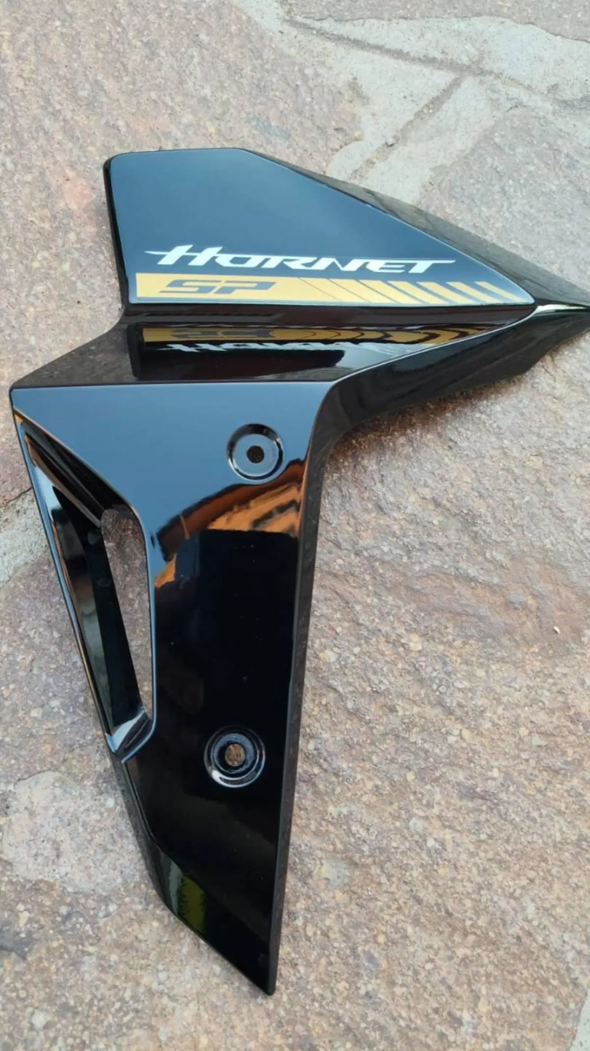 Fianchetto radiatore sx. Honda Hornet Cb 1000 Sp (2)