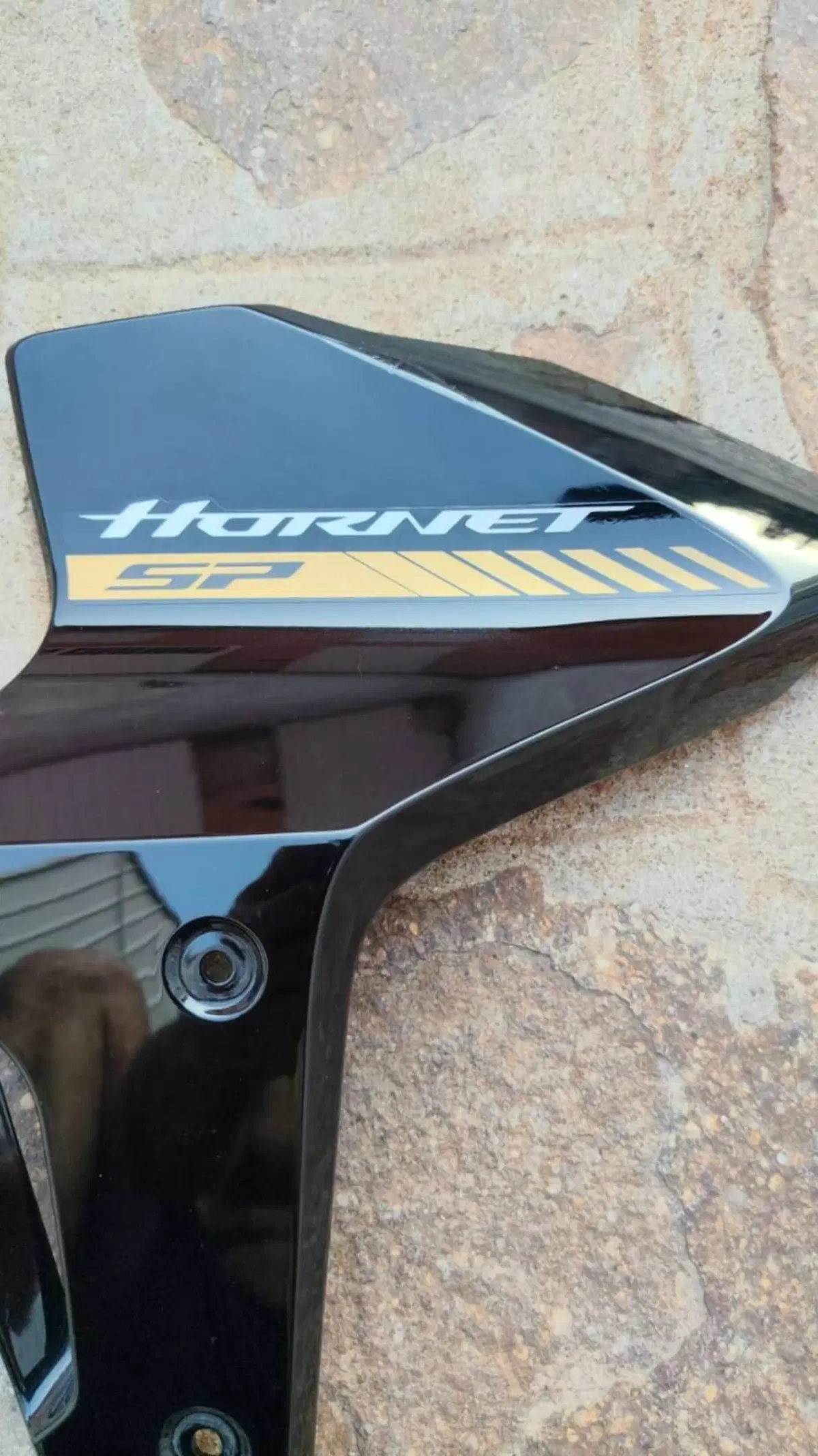 Fianchetto radiatore sx. Honda Hornet Cb 1000 Sp (3)