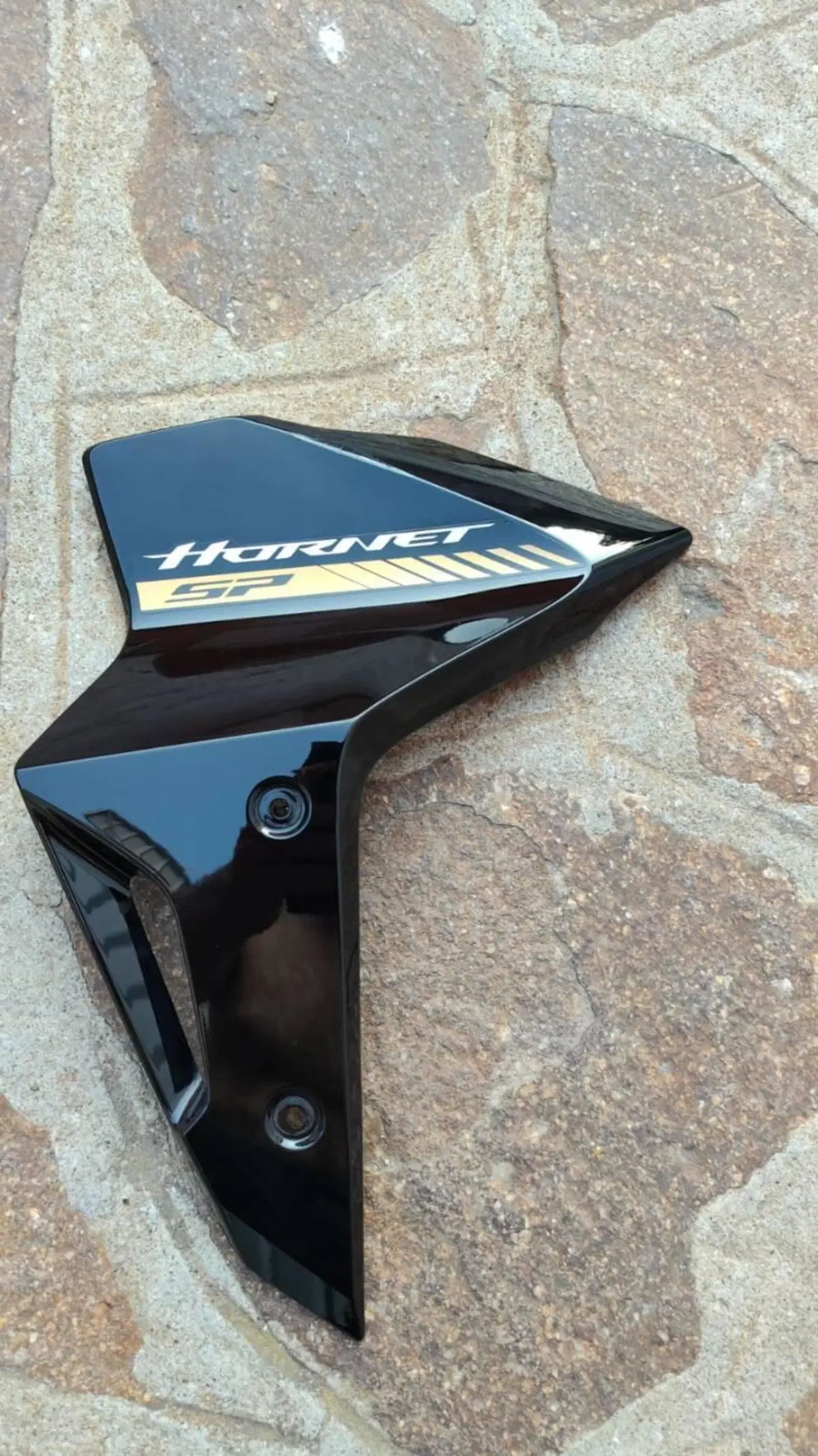 Fianchetto radiatore sx. Honda Hornet Cb 1000 Sp (5)