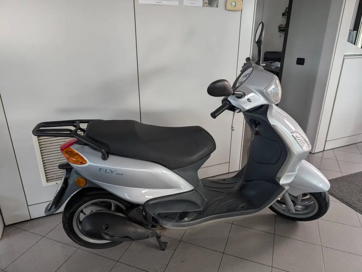 Piaggio Fly 150 4T (2004 - 12) (4)