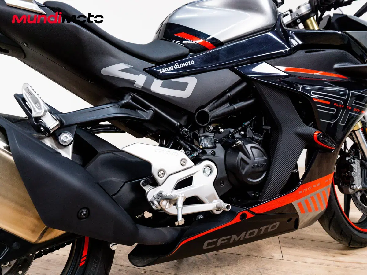 CFMOTO CFORCE 450L X4 Passo Lungo (2023 - 26) (4)