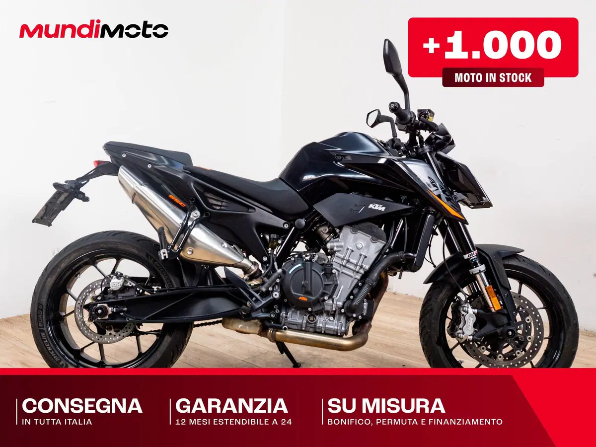 KTM 890 Duke L (2021)