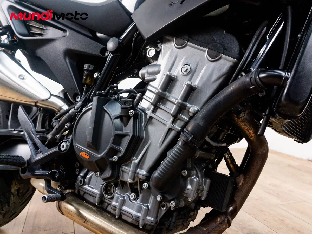 KTM 890 Duke L (2021) (5)