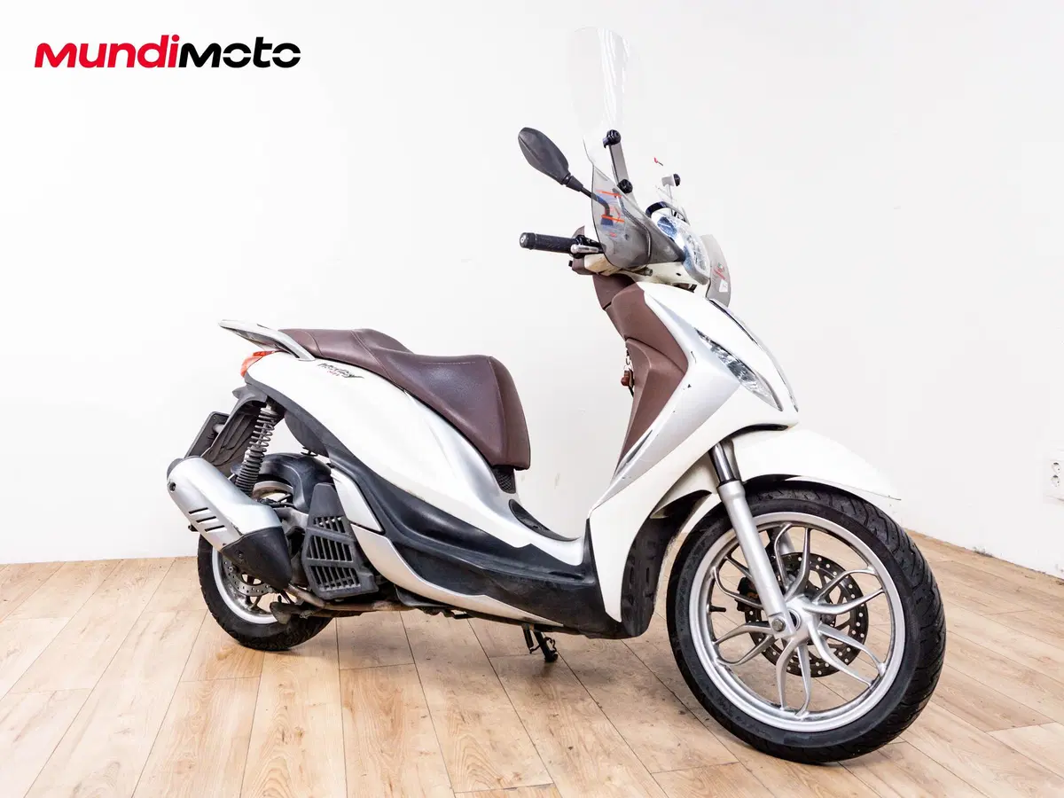 Piaggio Medley 150 S ABS (2020) (2)