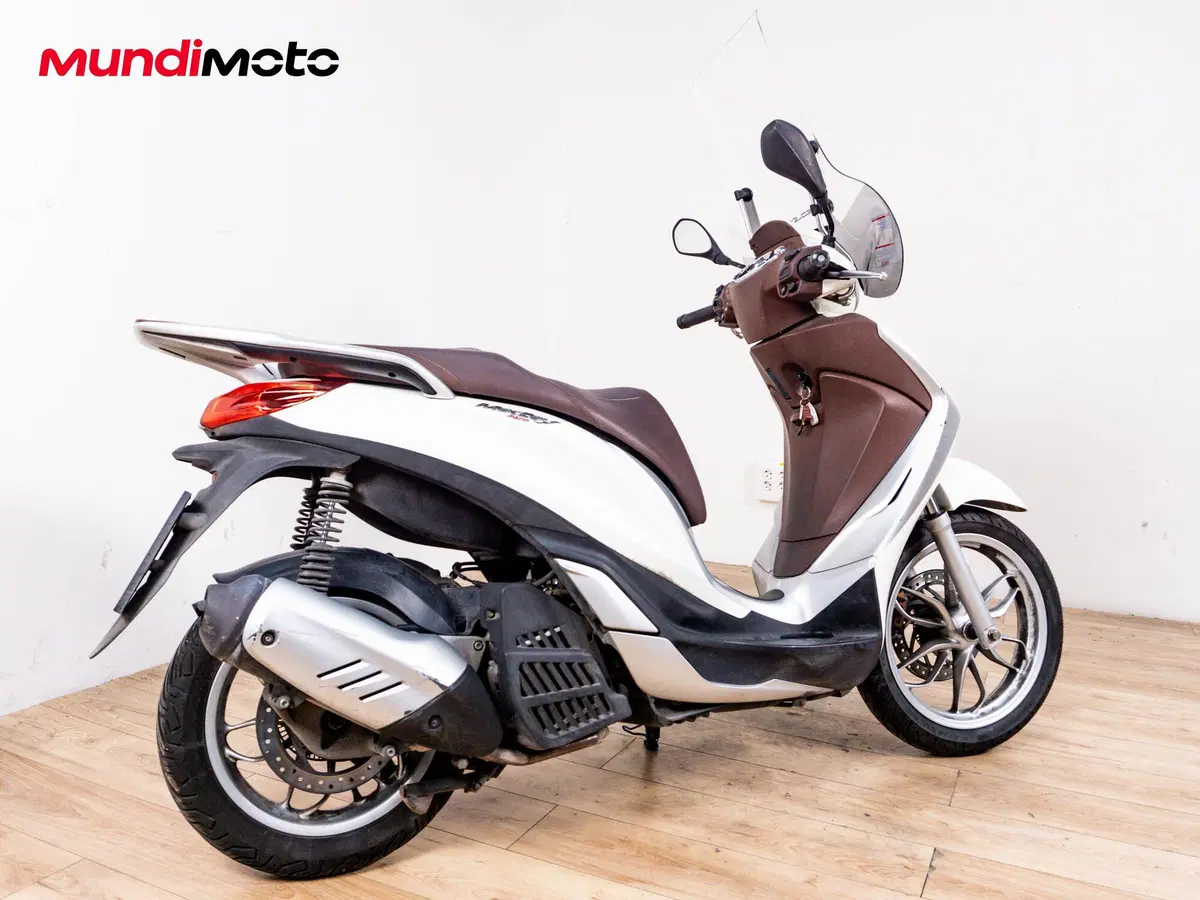 Piaggio Medley 150 S ABS (2020) (3)