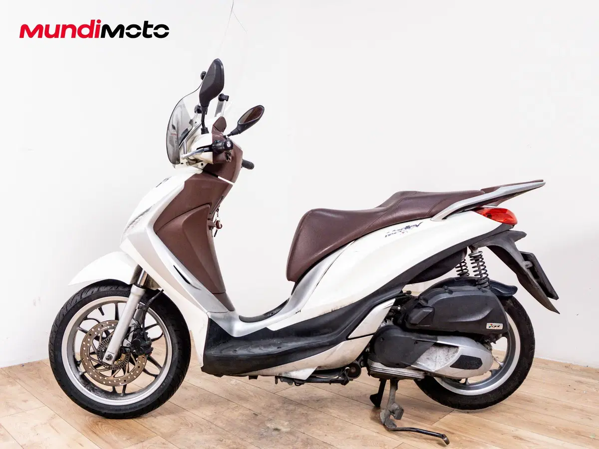 Piaggio Medley 150 S ABS (2020) (6)
