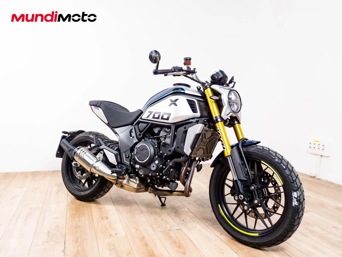 CFMOTO 700CL-X Heritage (2021 - 26) (2)