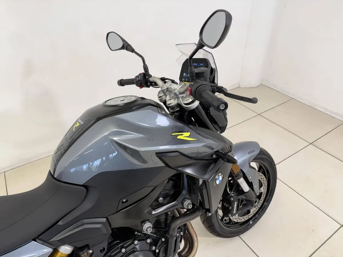 Bmw F 900 R (2021 - 24) (8)