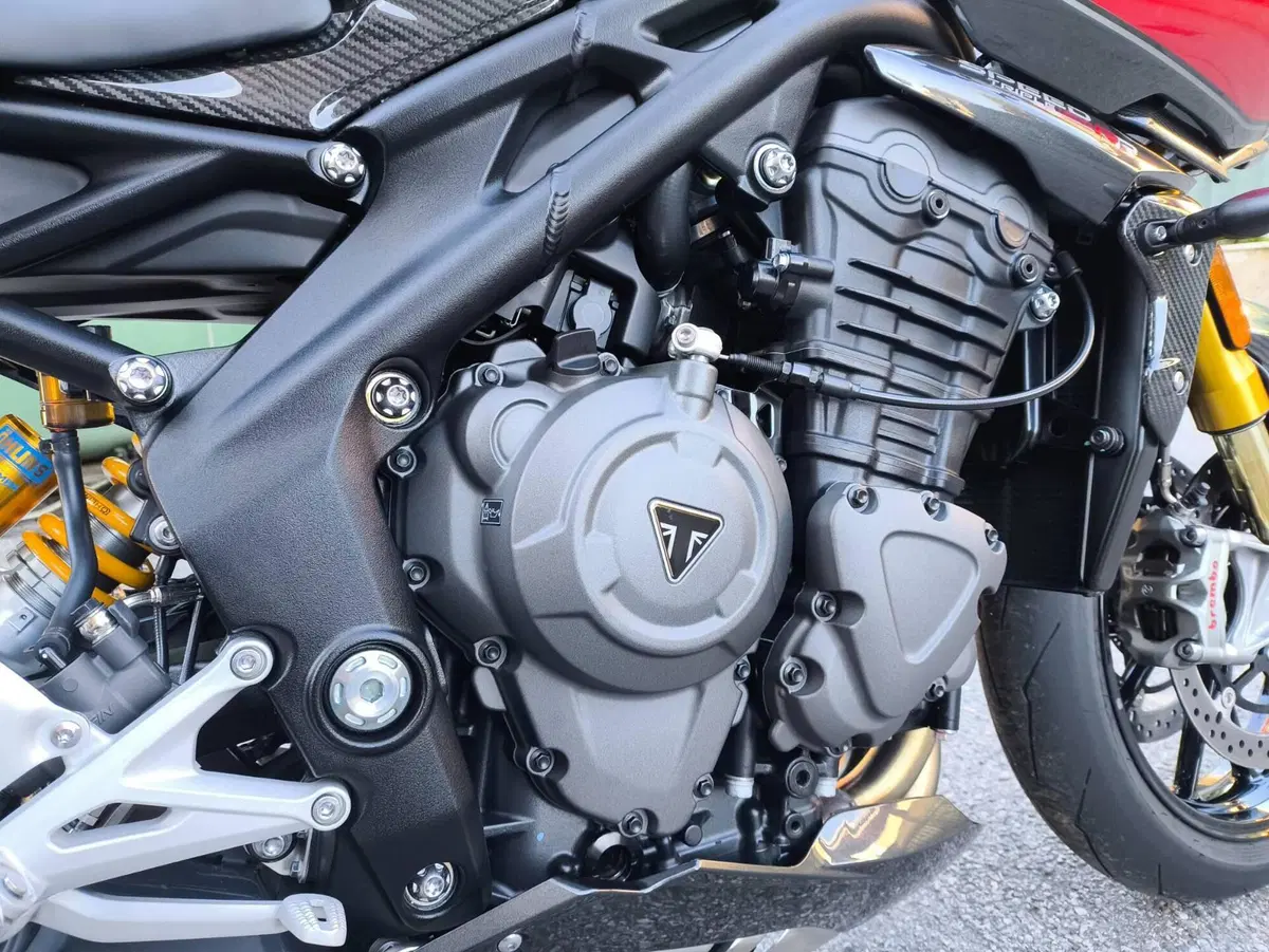 Triumph Speed Triple 1200 RR (2022 - 26) (8)