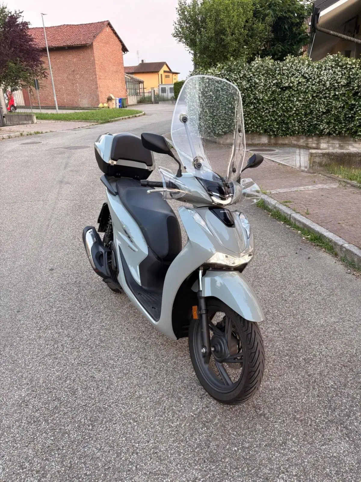 Honda SH 150i (2024 - 25) (2)
