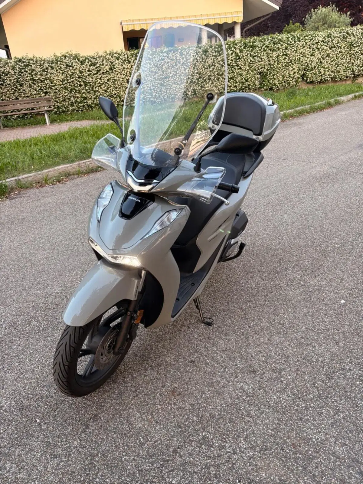 Honda SH 150i (2024 - 25) (3)