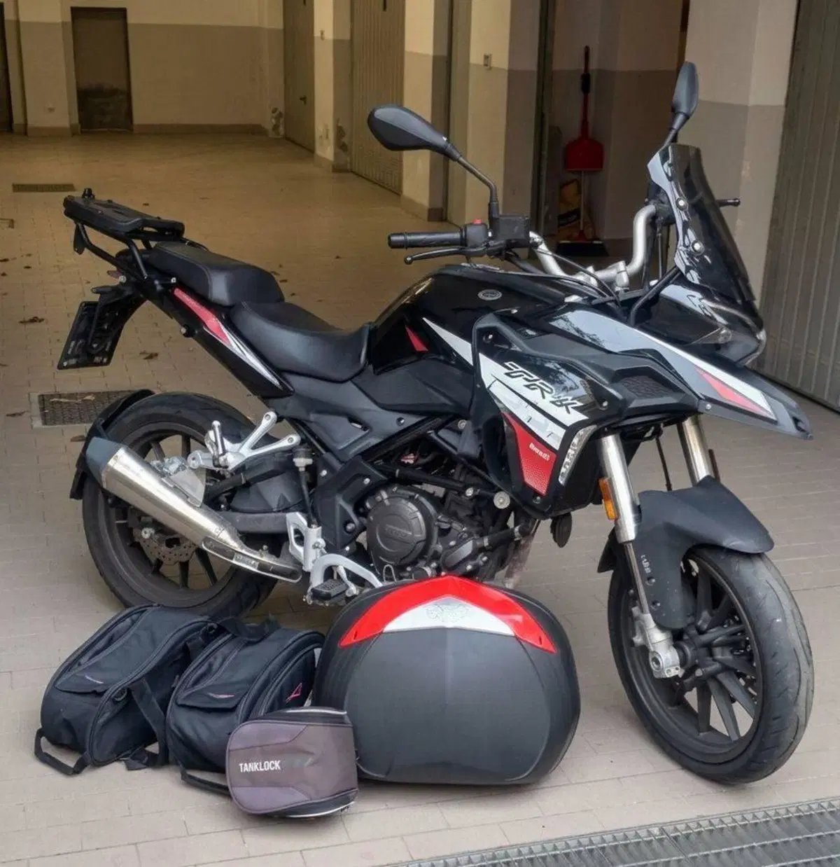 Benelli TRK 251 (2019 - 20) (4)