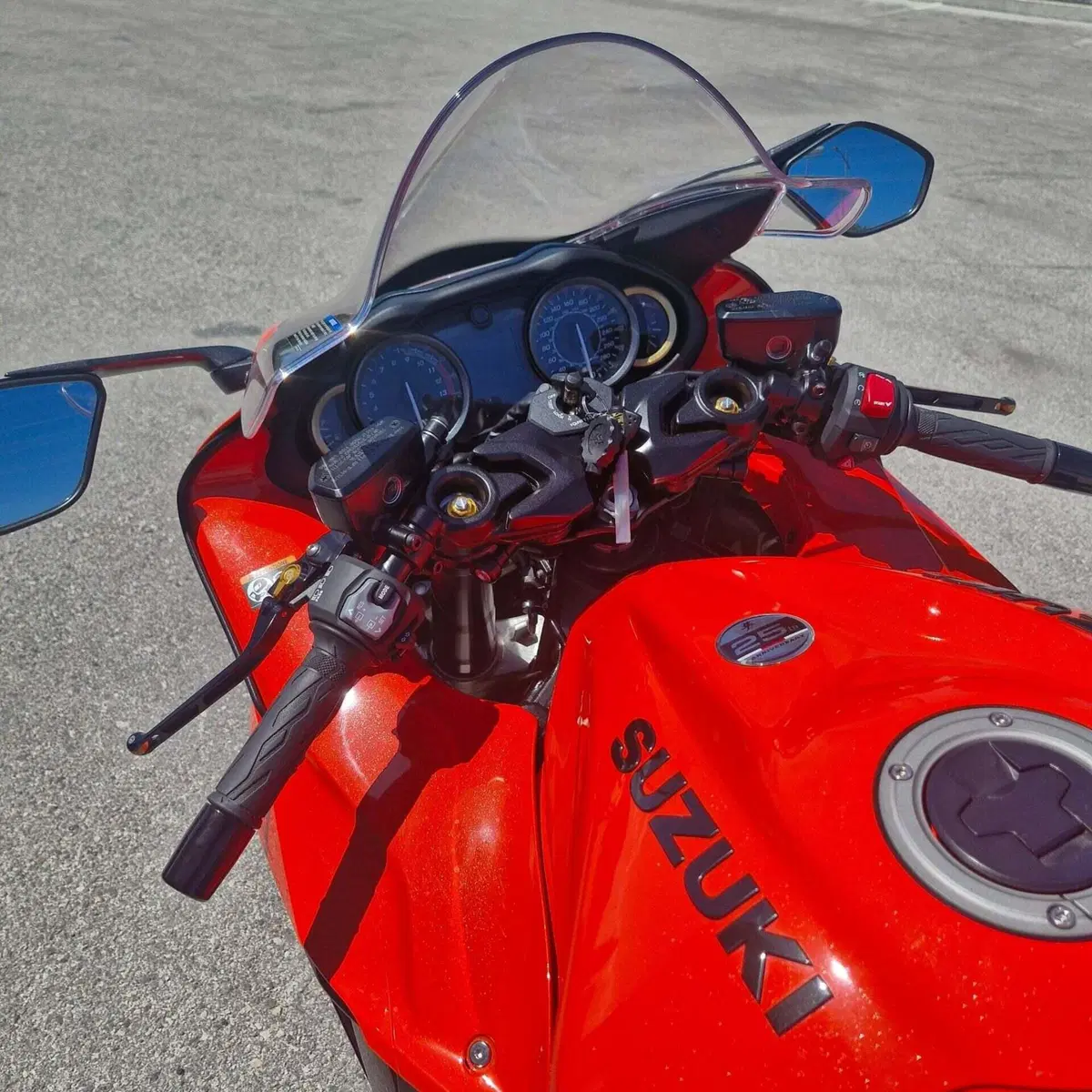 Suzuki GSX 1300 R Hayabusa 25 Anniversary (2023 - 24) (7)