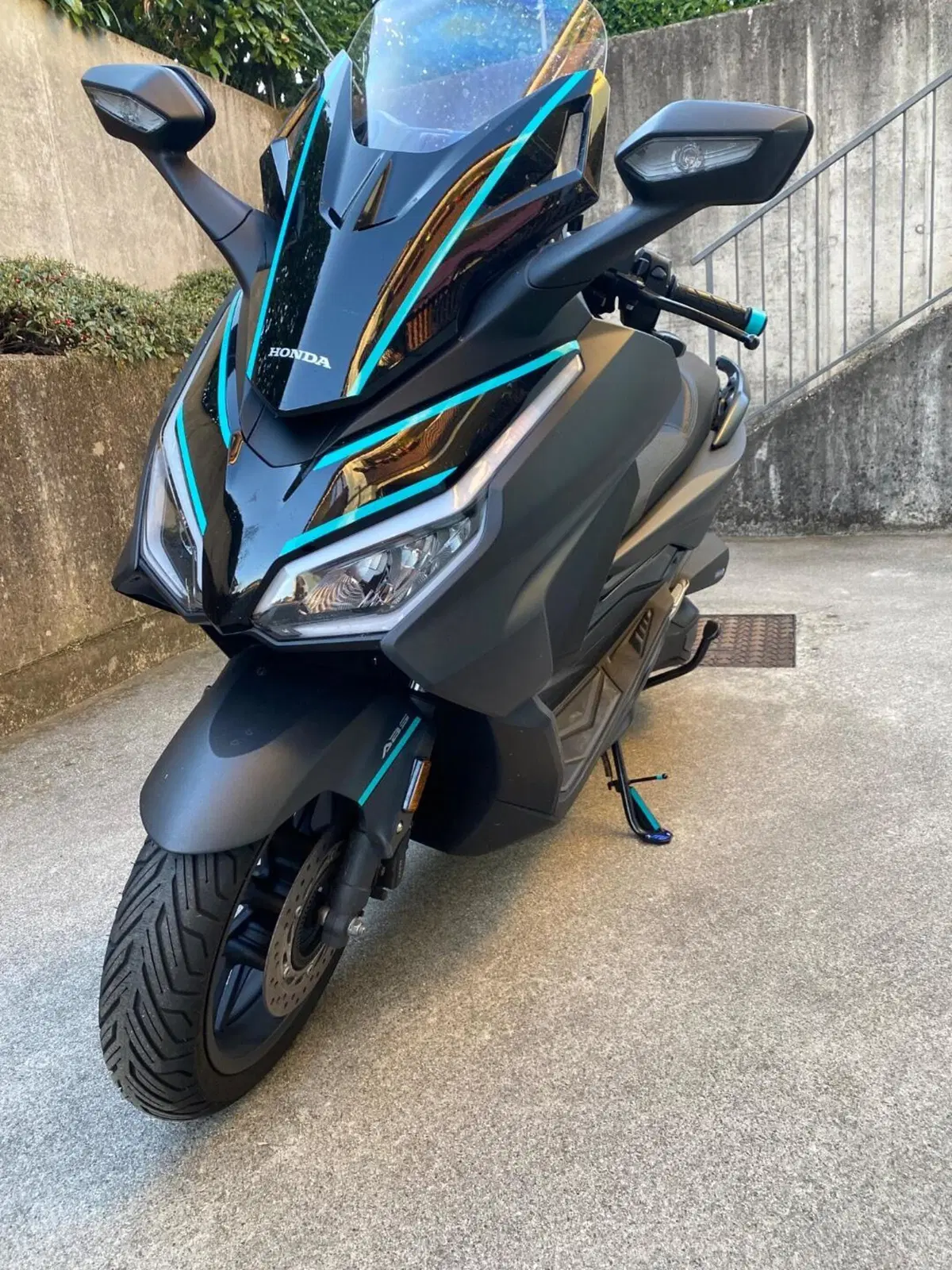 Honda Forza 350 Deluxe (2022 - 24) (6)
