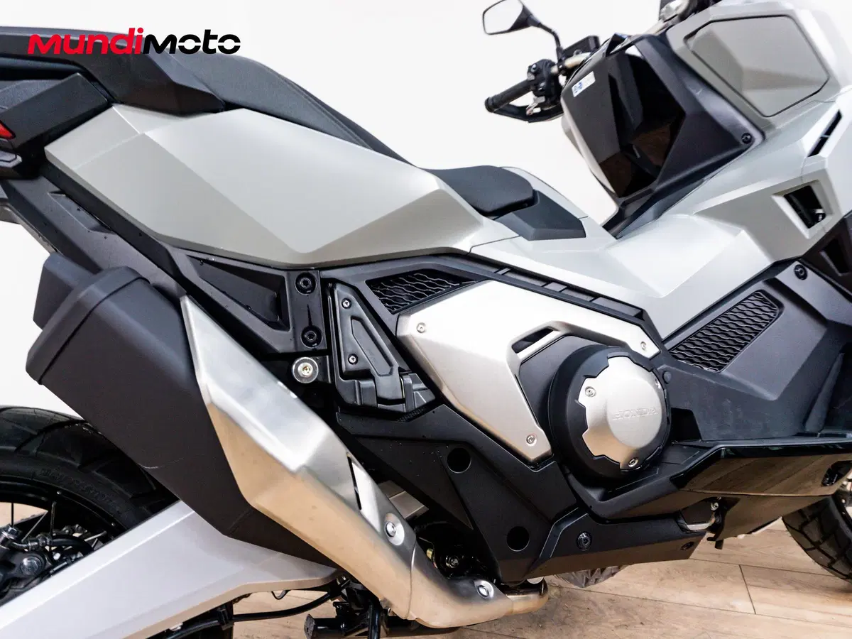 Honda X-ADV 750 Special Edition (2026) (4)