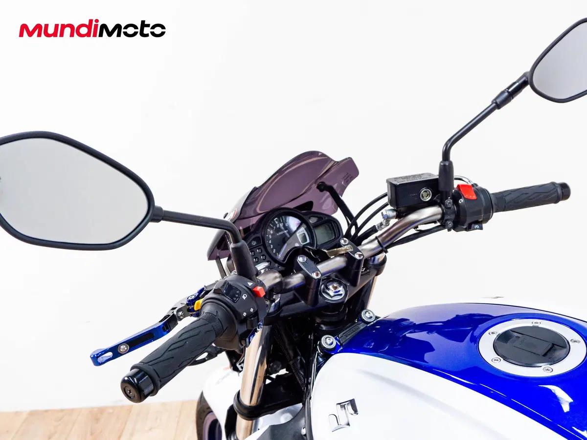 Suzuki Gladius 650 SFV (2009 - 15) (11)