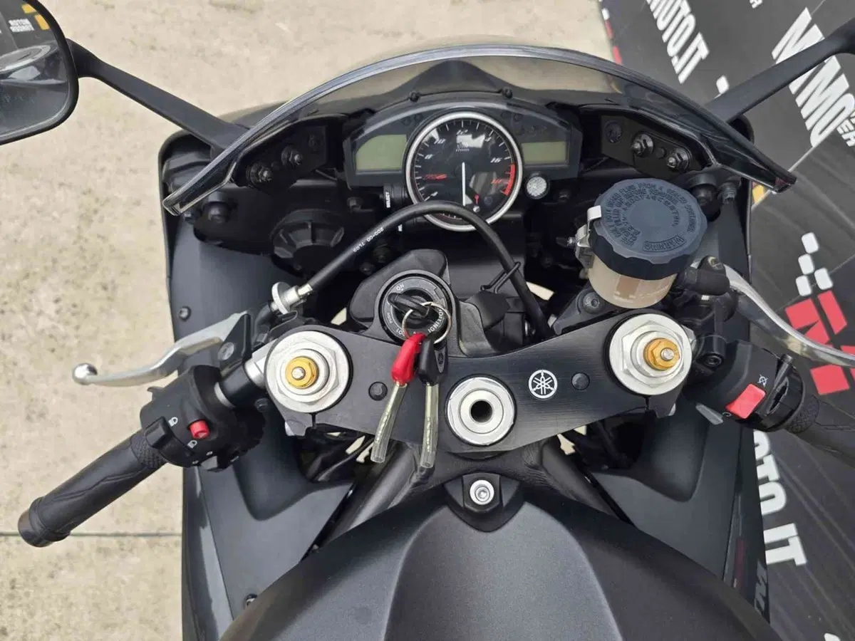Yamaha YZF R6 (2008 - 09) (18)