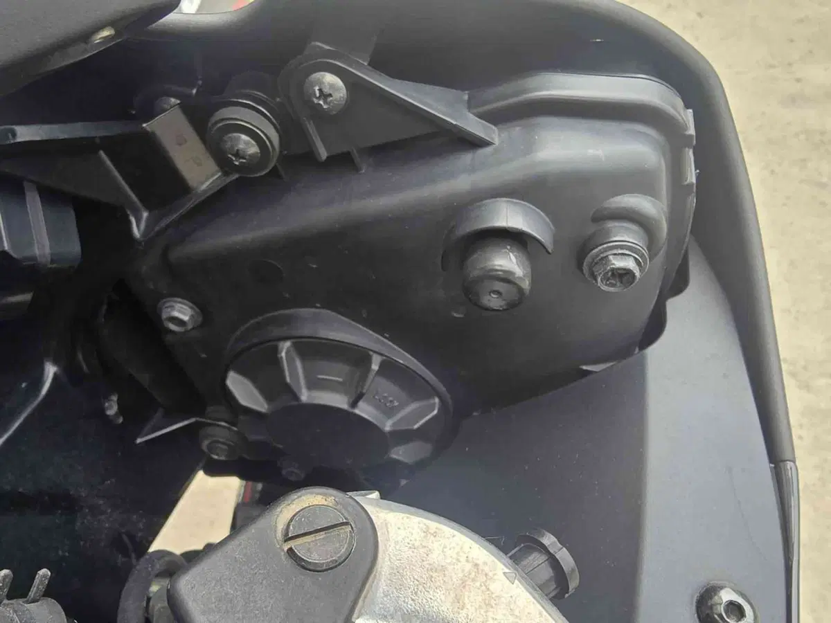 Yamaha YZF R6 (2008 - 09) (20)