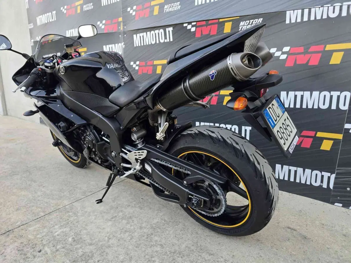 Yamaha YZF R1 (2007 - 08) (6)