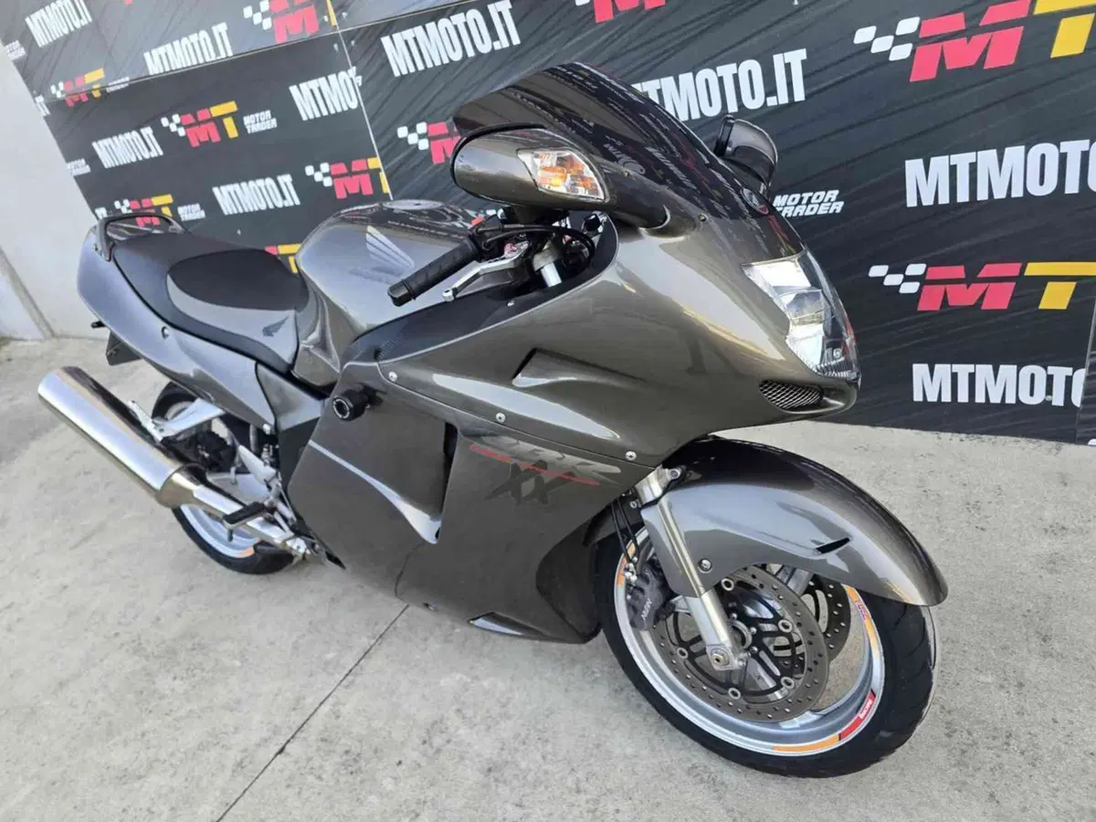 Honda CBR 1100 XX Superblackbird (1996 - 98) (5)