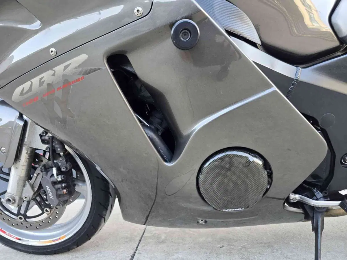 Honda CBR 1100 XX Superblackbird (1996 - 98) (7)