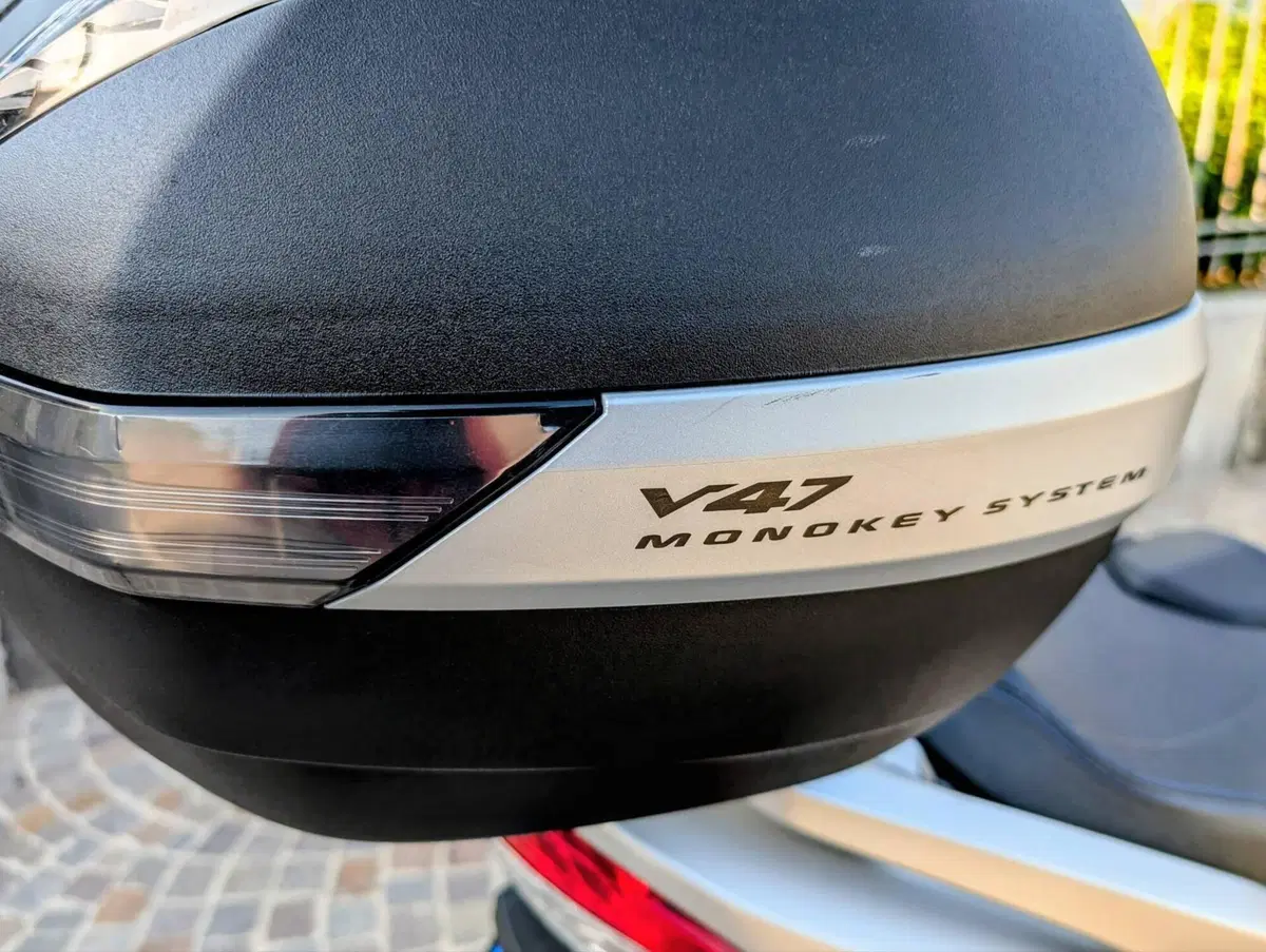 Suzuki Burgman 400 (2022 - 24) (5)