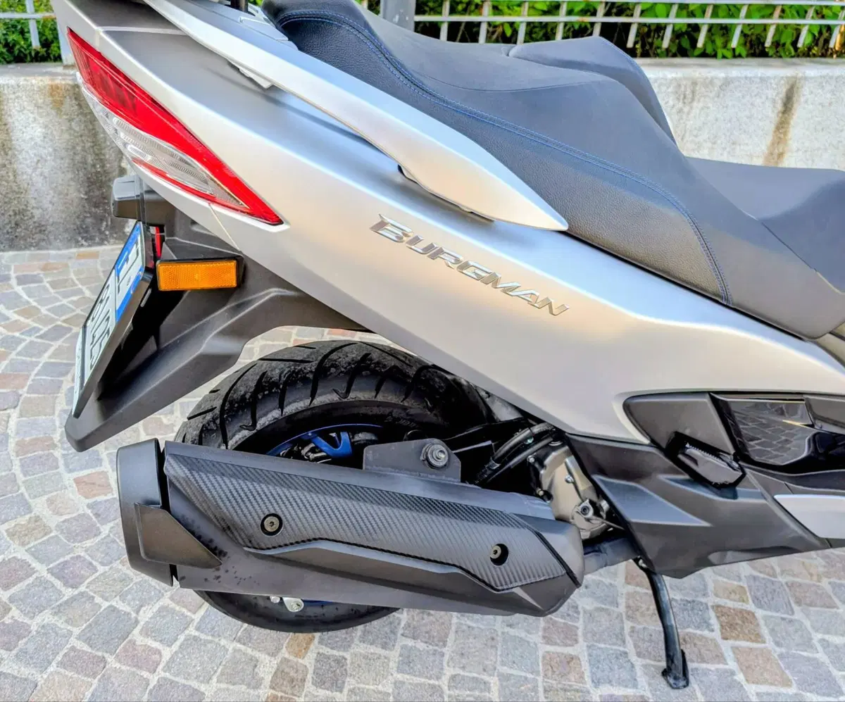 Suzuki Burgman 400 (2022 - 24) (8)