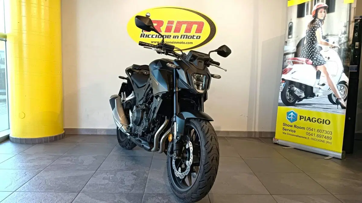 Honda CB 500 Hornet (2024 - 25) (3)