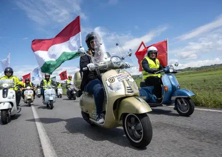 Vespa festeggia 80 anni: a Roma il raduno mondiale dal 25 al 28 giugno