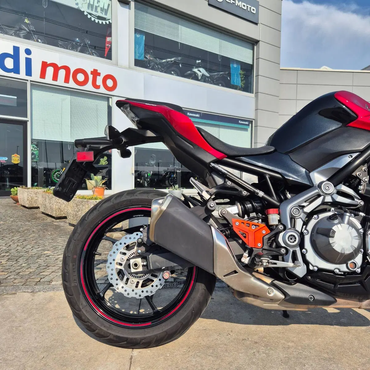 Kawasaki Z 900 (2017 - 18) (5)