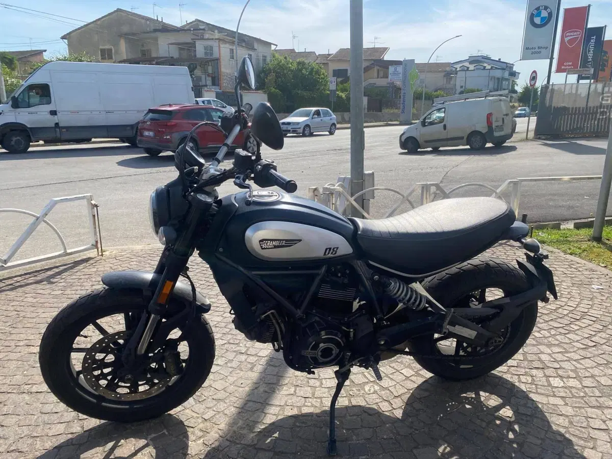 Ducati Scrambler 800 Icon Dark (2021 - 22) (2)