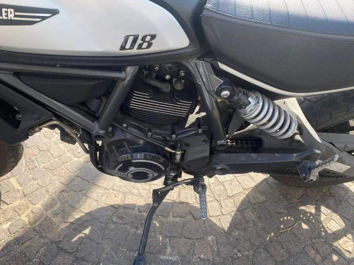 Ducati Scrambler 800 Icon Dark (2021 - 22) (10)