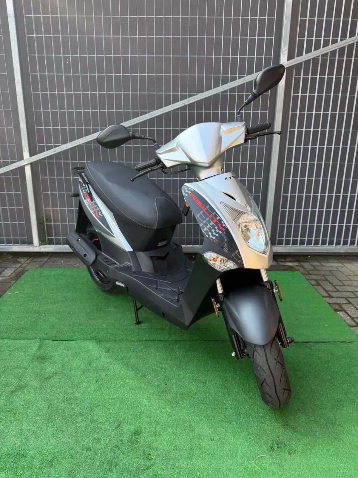 Kymco Agility 50 R12 (2021 - 25) (5)