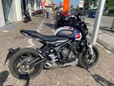 Triumph Trident 660 Triple Tribute Edition (2024) usata