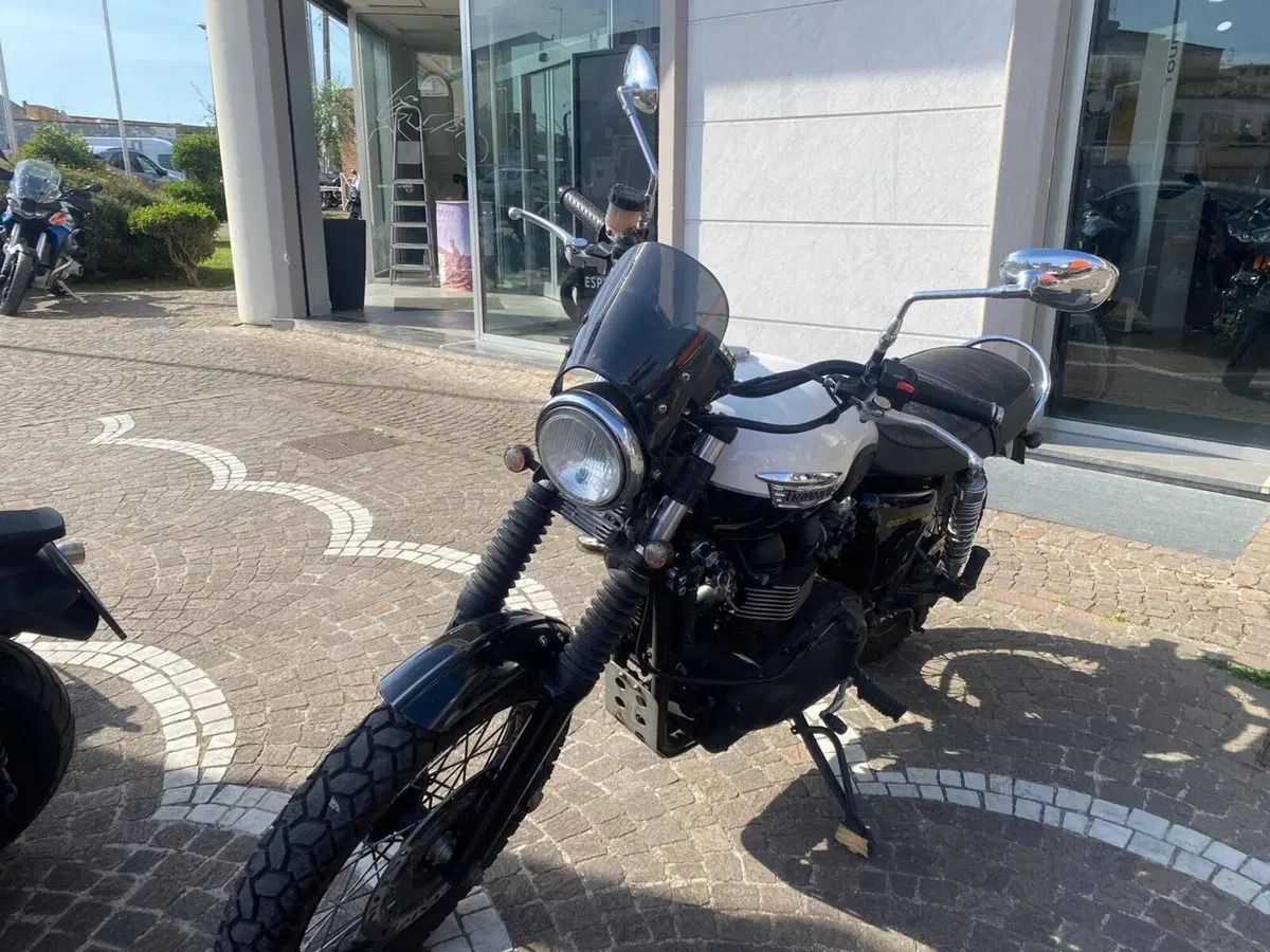 Triumph Scrambler (2006 - 17) (4)