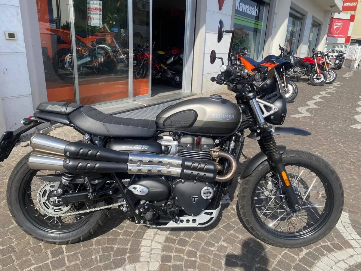 Triumph Street Scrambler 900 (2021 - 22)
