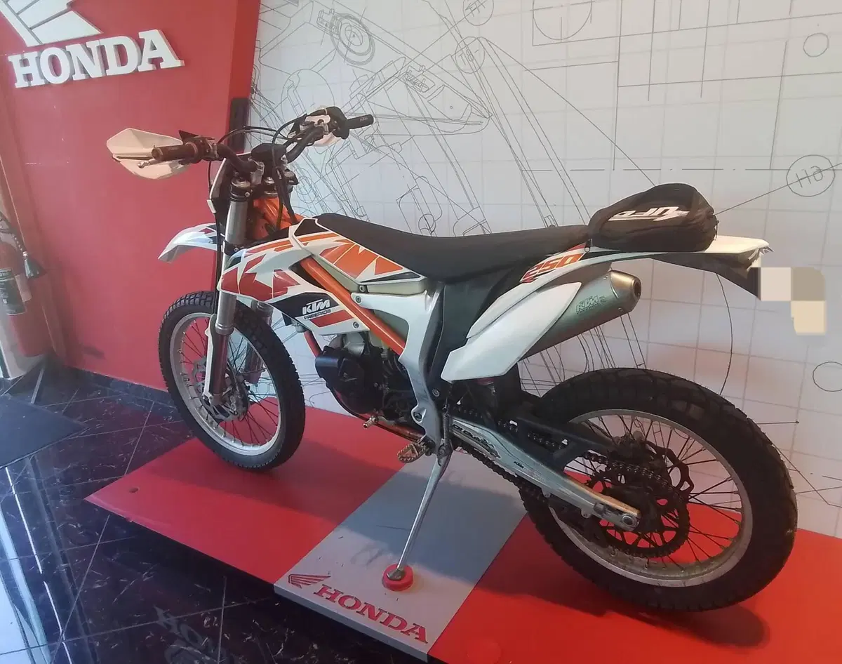 KTM Freeride 250 R (2013 - 17) (2)