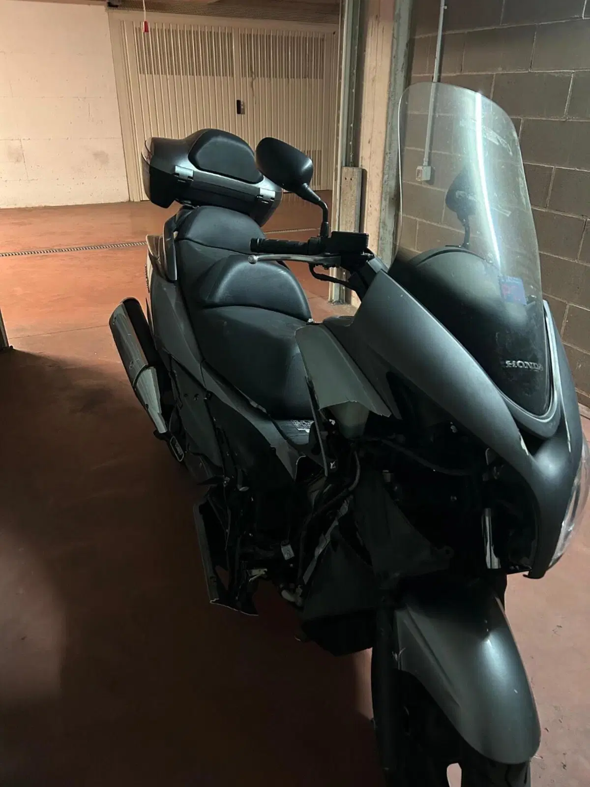 Honda Silver Wing 400 (2006 - 09) (3)